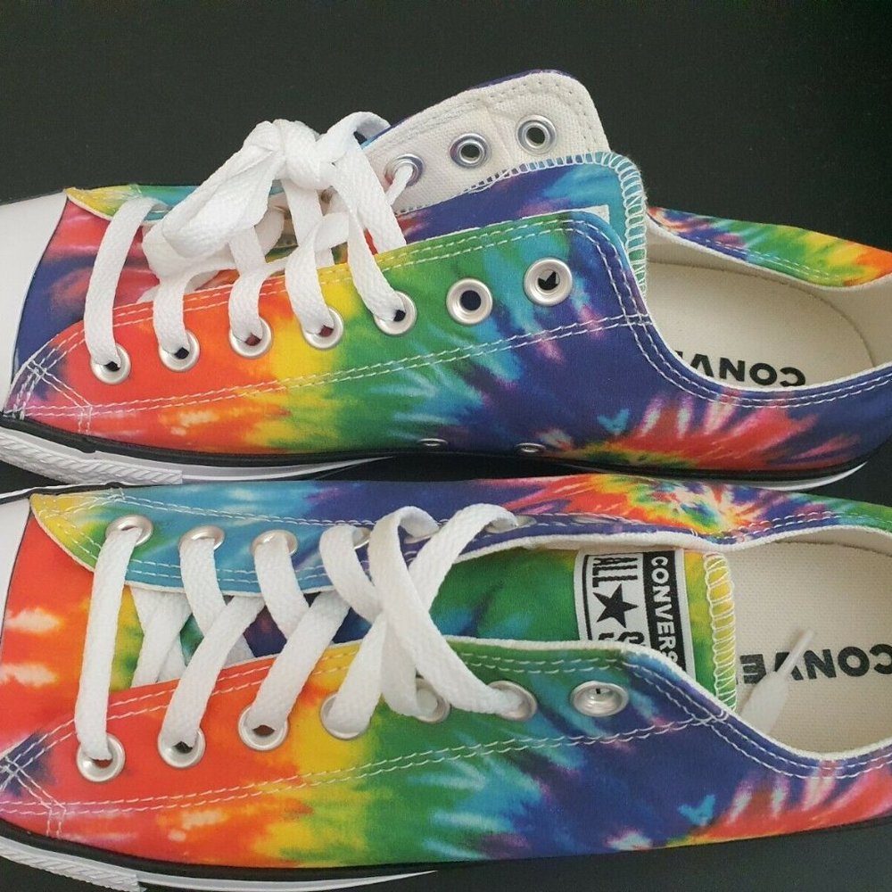 Chuck Taylor Tie-Dye All Star Low Men's SIZE 10.5/
